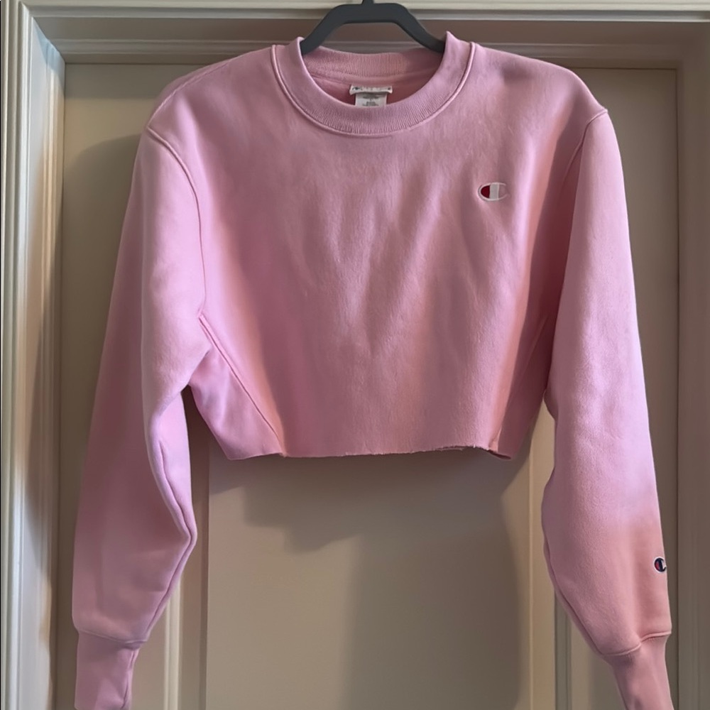 Champion Women's Pink Cropped Sweatshirt